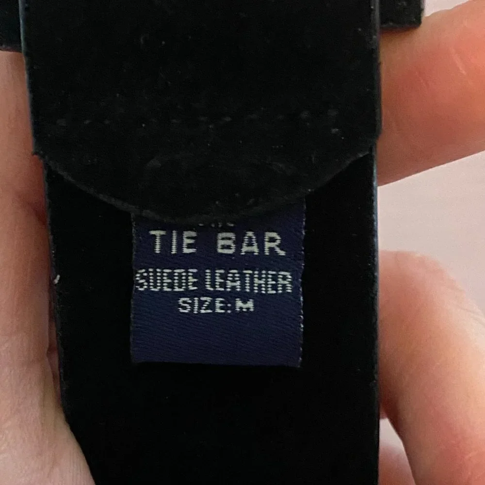NWOT Tie Bar Men's Amish Leather Suede Belt Size Medium with Silver Hardware